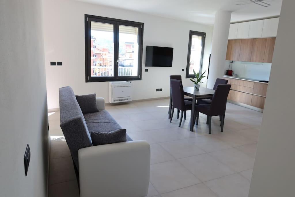 La Casa Di Loris Apartment Сарцана Екстериор снимка