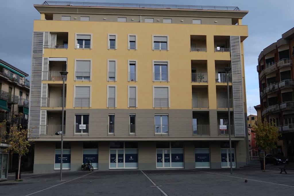 La Casa Di Loris Apartment Сарцана Екстериор снимка